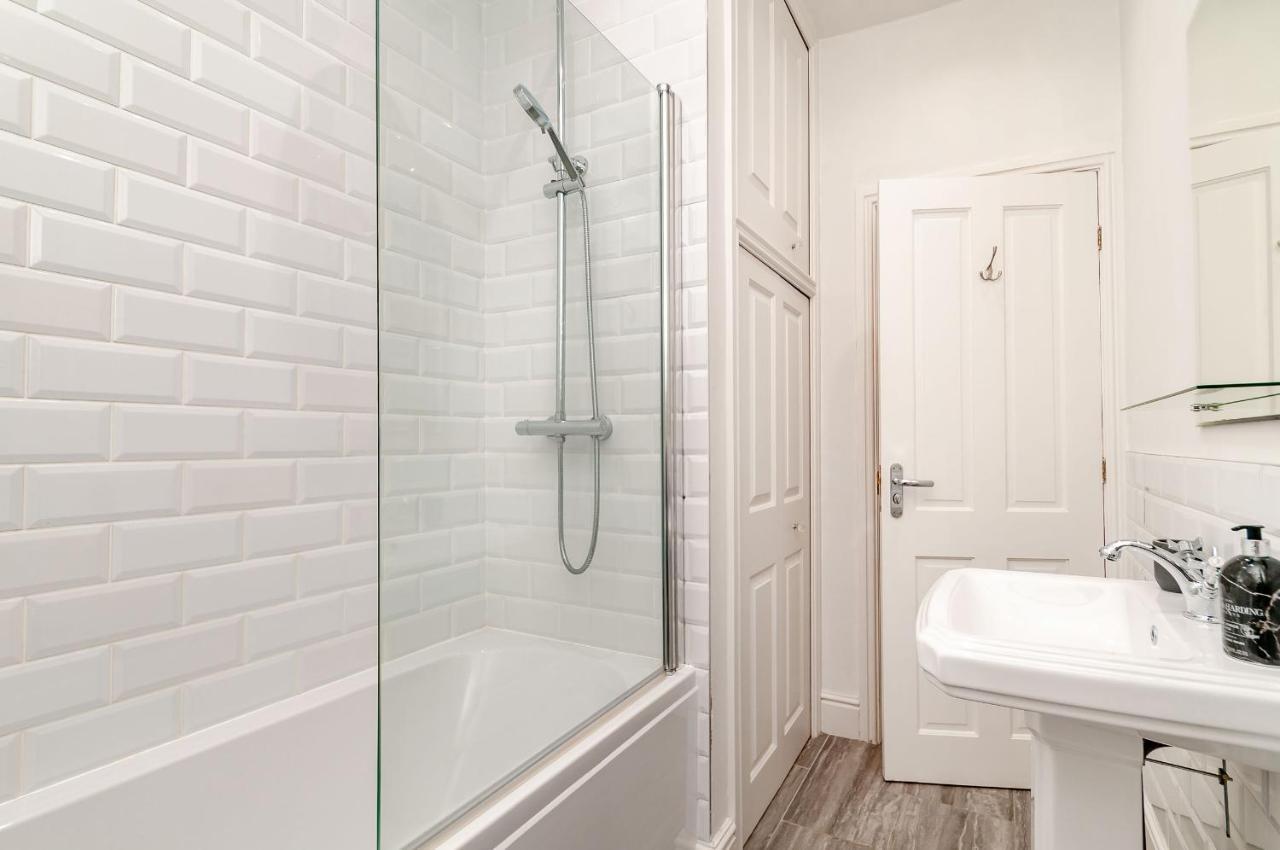 8 Kents Bank House Διαμέρισμα Grange-over-Sands Εξωτερικό φωτογραφία
